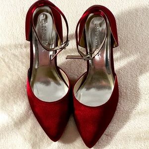 New Women’s Satin Pointed Toe Heels with Ankle Strap